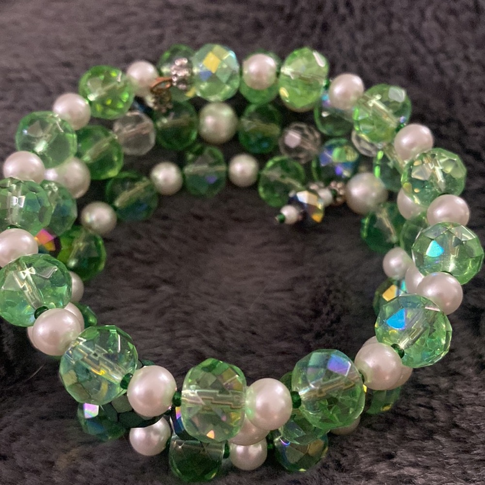 Beautiful Set 💚 - Picture 3 of 7